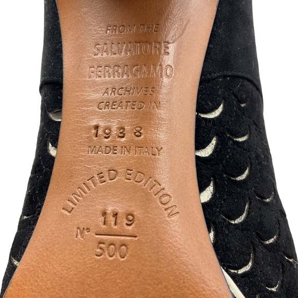 SALVATORE FERRAGAMO BLACK LIMITED EDITION ARCHIVES SIRENA 1938 SUEDE HEELED SHOE - Picture 8 of 12